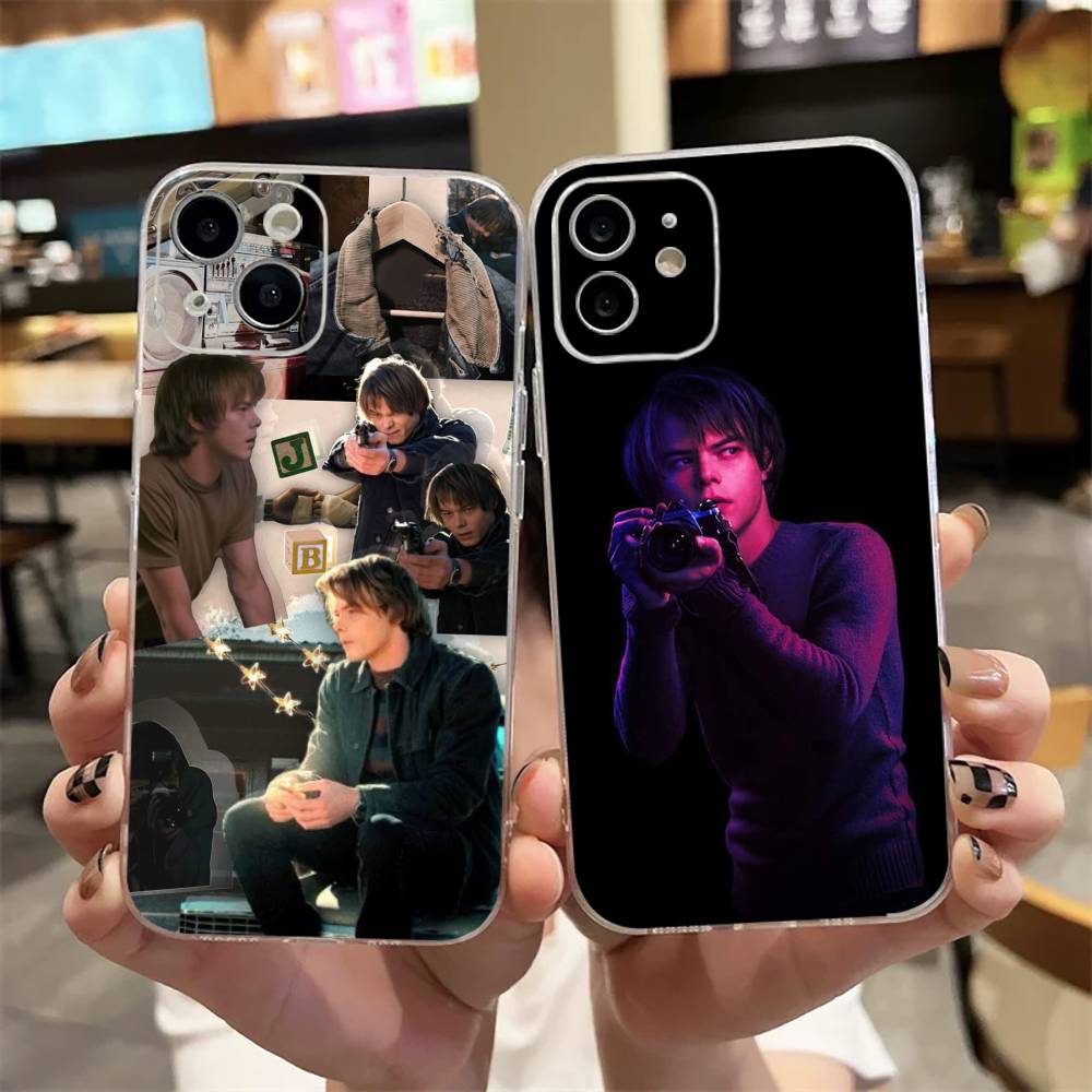 Street Fashion Official - İngiliz aktör Charlie Heaton Telefon Kılıfı