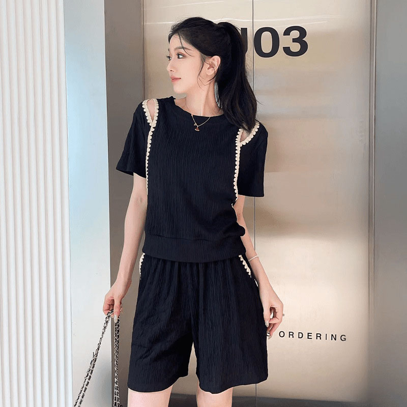 Kore Moda Kapalı Omuz T-Shirt  - Street Fashion In Korea incelemesi ve fiyatı